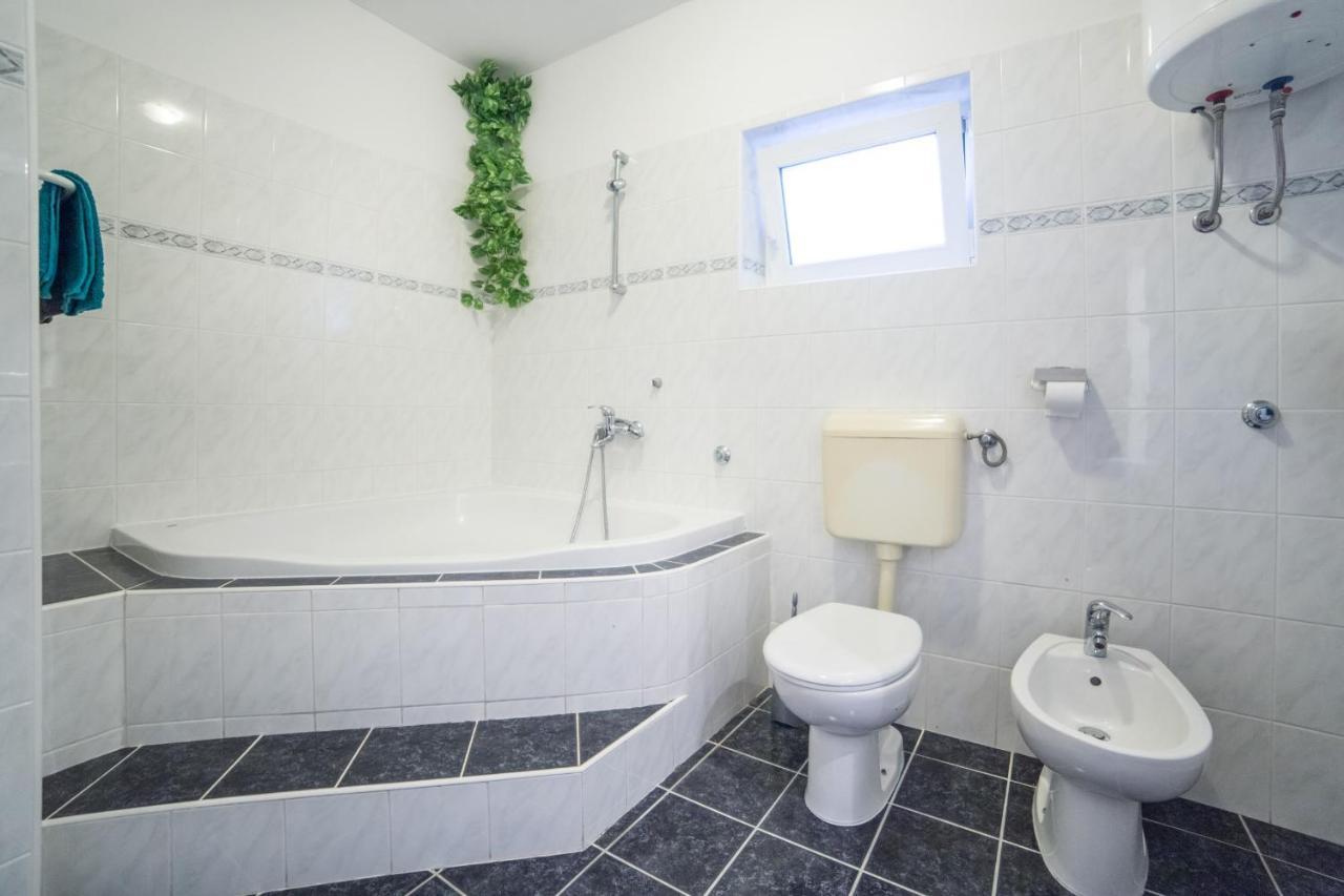 Apartment Jadranka บริสท์ ภายนอก รูปภาพ