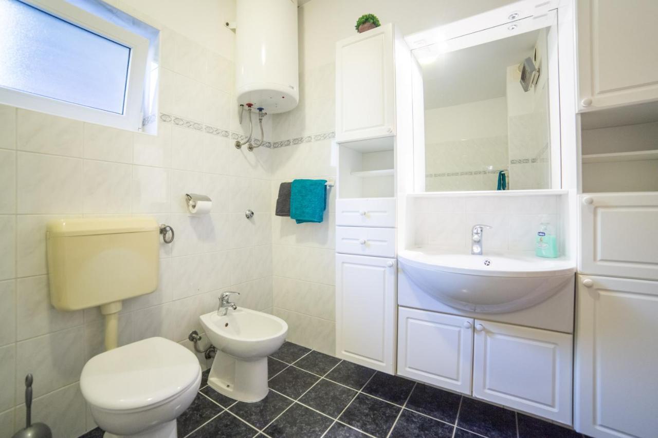 Apartment Jadranka บริสท์ ภายนอก รูปภาพ